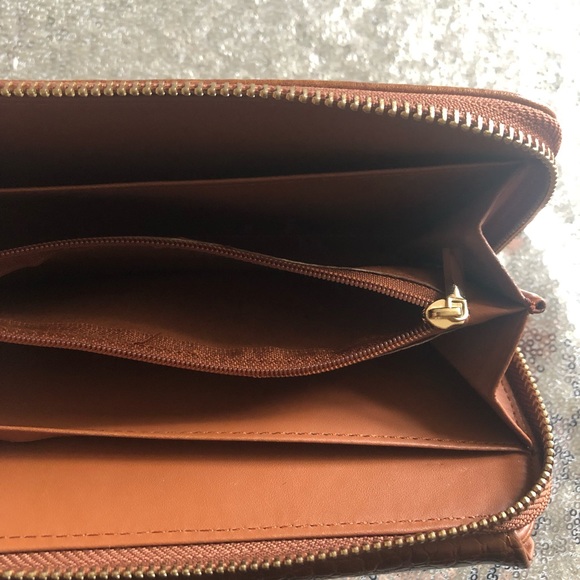 ‼️Coming Soon‼️Cognac Wallet Wristlet - Picture 8 of 9